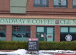 Broadway Coffee: Když se lesk velkoměsta blyští! Na sídlišti