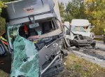 Dva řidiči byli vážně zranění u nehody kamionů a dodávky
