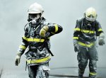 V Ostravě hoří autovrakoviště, hasiči vyhlásili třetí stupeň poplachu!