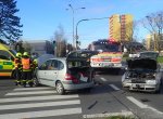 V Havířově se střetla dvě auta, hasiči museli vyprostit zraněnou osobu