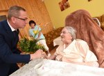 ​Paní Hedvika z domova Bílá Opava oslavila 100. narozeniny