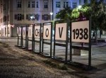Centrum Ostravy se v noci proměnilo, připomíná tragédii roku 1938