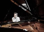 Fenomenální romský klavírista Tomáš Kačo poprvé vystoupí ve svém rodišti, v Novém Jičíně
