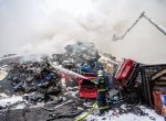 Fotogalerie: Takhle hoří hromada aut v Ostravě!