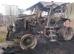 Požár zničil všechny stroje rodinné farmy, tragédii mírní solidarita zemědělců