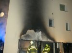 V Oticích v noci shořely tři garáže pod bytovým domem. Oheň ohrozil i nájemníky