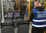 Noční šťára v tramvajích u Stodolní: 551 cestujících, 51 načerno